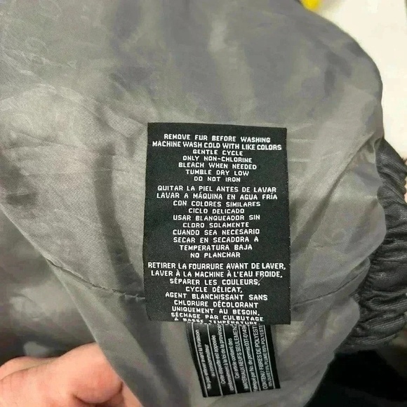 VERSACE 1969 SPORTIVO Big Boys Colorblock Down Jacket in Yellow & Black Sz 14/16 - Picture 11 of 11